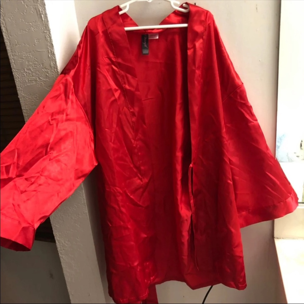 Dreamgirl red satin robe